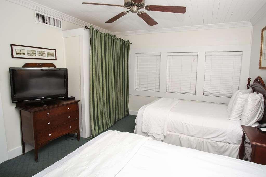 Coombs Inn & Suites アパラチコラ エクステリア 写真